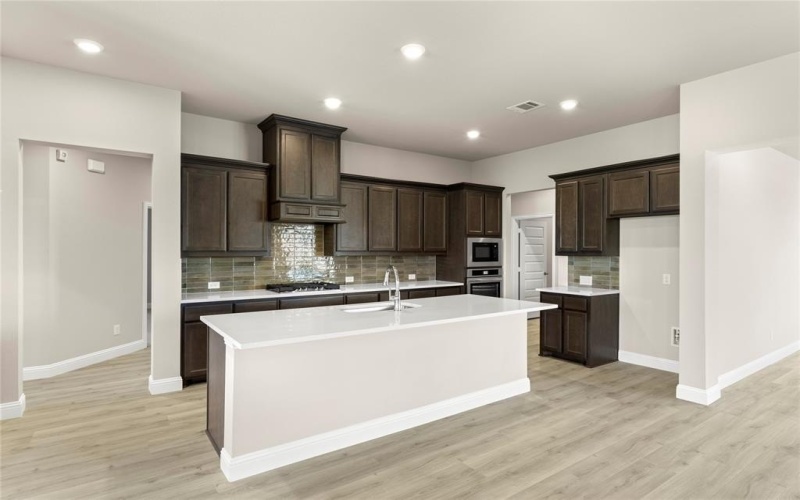 539 San Angelo, Forney, TX 75126, 4 Habitaciones Habitaciones , ,3 BañosBaños,Residential,En Venta,539 San Angelo,20842281