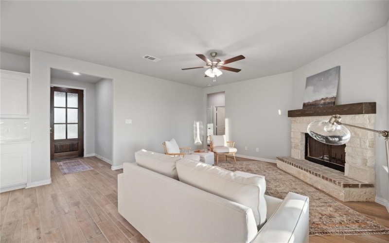 3114 White Oak Road, Oak Ridge, TX 75161, 4 Bedrooms Bedrooms, ,2 BathroomsBathrooms,Residential,For Sale,3114 White Oak Road,20842315