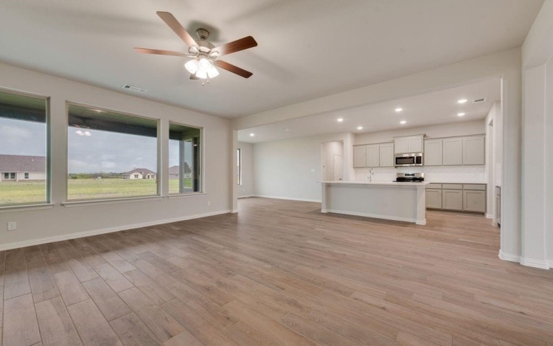 3105 White Oak Road, Oak Ridge, TX 75161, 3 Bedrooms Bedrooms, ,2 BathroomsBathrooms,Residential,For Sale,3105 White Oak Road,20842328