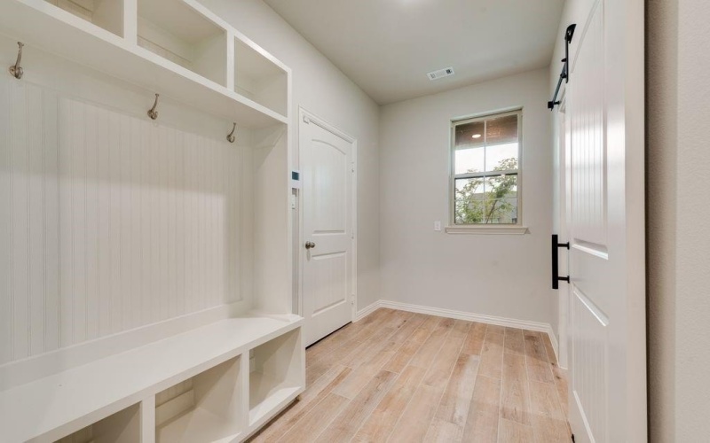 3105 White Oak Road, Oak Ridge, TX 75161, 3 Bedrooms Bedrooms, ,2 BathroomsBathrooms,Residential,For Sale,3105 White Oak Road,20842328