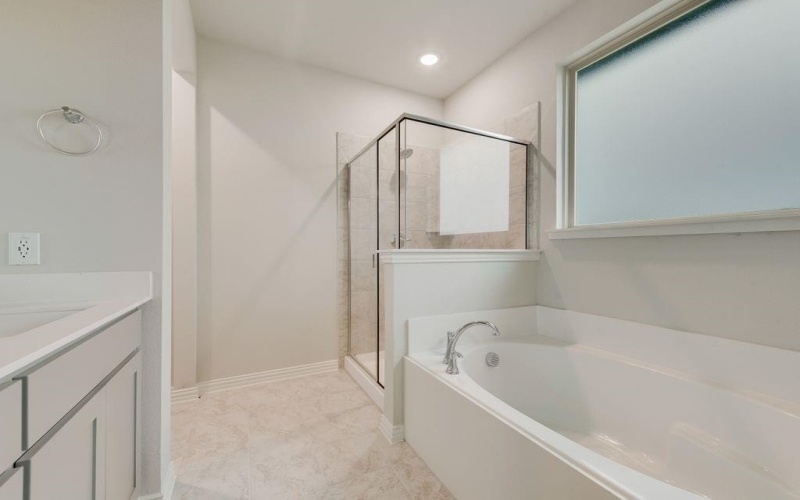 3105 White Oak Road, Oak Ridge, TX 75161, 3 Bedrooms Bedrooms, ,2 BathroomsBathrooms,Residential,For Sale,3105 White Oak Road,20842328