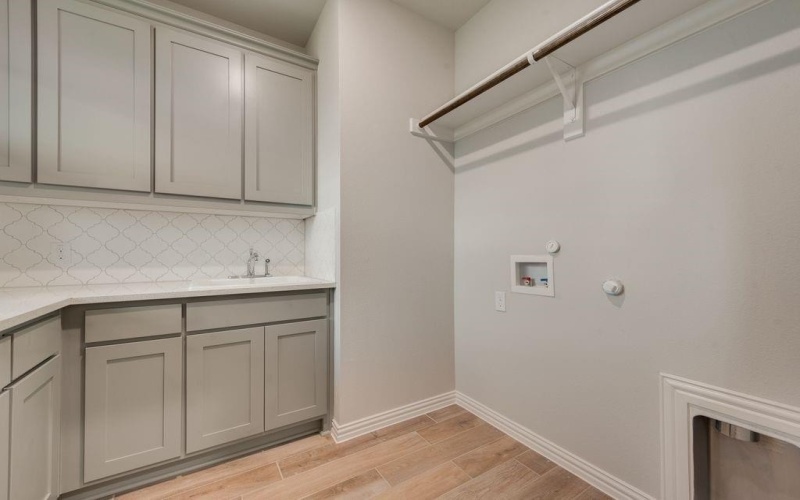 3105 White Oak Road, Oak Ridge, TX 75161, 3 Bedrooms Bedrooms, ,2 BathroomsBathrooms,Residential,For Sale,3105 White Oak Road,20842328