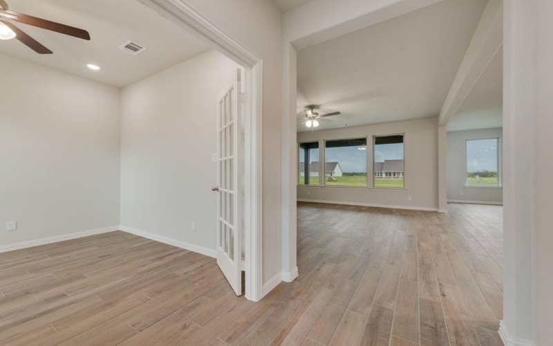 3105 White Oak Road, Oak Ridge, TX 75161, 3 Bedrooms Bedrooms, ,2 BathroomsBathrooms,Residential,For Sale,3105 White Oak Road,20842328
