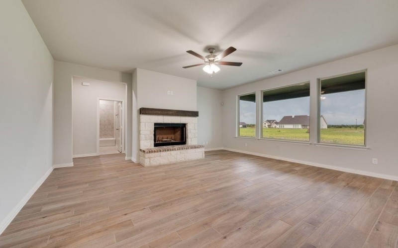 3105 White Oak Road, Oak Ridge, TX 75161, 3 Bedrooms Bedrooms, ,2 BathroomsBathrooms,Residential,For Sale,3105 White Oak Road,20842328