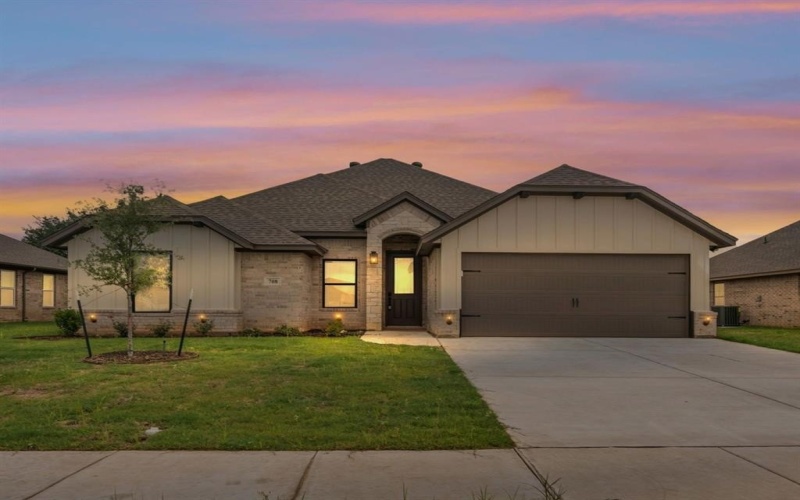 708 Jameson, Springtown, TX 76082, 4 Bedrooms Bedrooms, ,2 BathroomsBathrooms,Residential,For Sale,708 Jameson,20842899