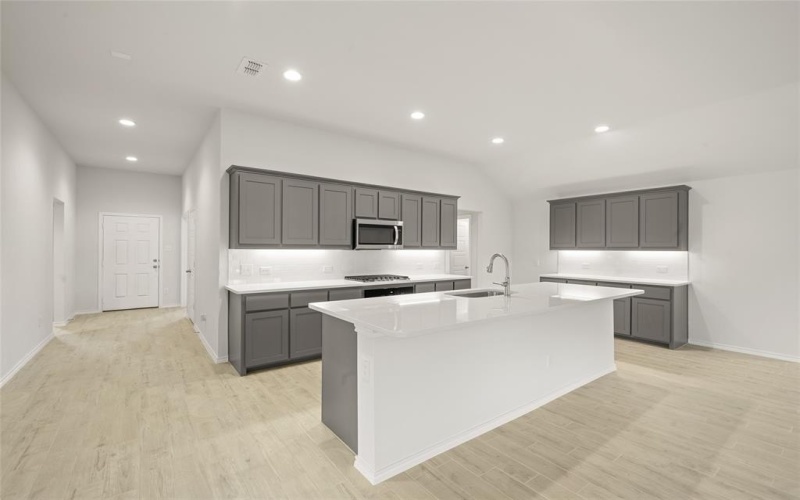400 Basalt Drive, Azle, TX 76020, 4 Bedrooms Bedrooms, ,3 BathroomsBathrooms,Residential,For Sale,400 Basalt Drive,20843170