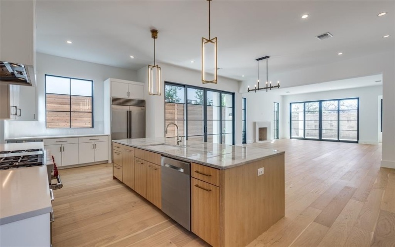 7706 Chatsworth Place, Dallas, TX 75230, 4 Habitaciones Habitaciones , ,5 BañosBaños,Residential,En Venta,7706 Chatsworth Place,20843214