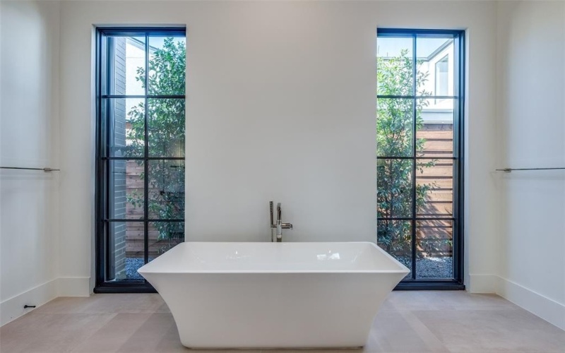 7706 Chatsworth Place, Dallas, TX 75230, 4 Habitaciones Habitaciones , ,5 BañosBaños,Residential,En Venta,7706 Chatsworth Place,20843214