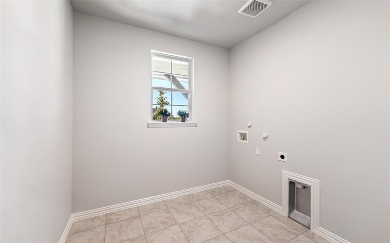 5 Louis Road, Sherman, TX 75090, 4 Habitaciones Habitaciones , ,2 BañosBaños,Residential,En Venta,5 Louis Road,0,20843377