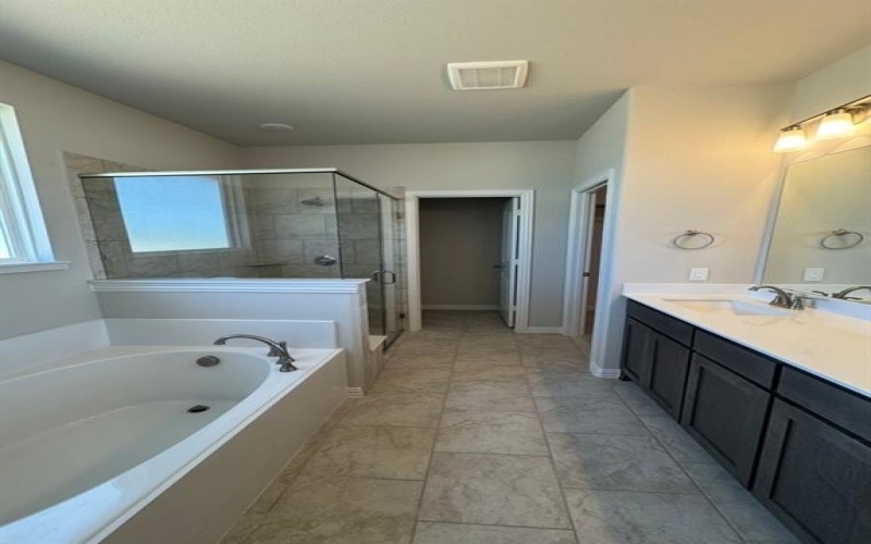 5 Louis Road, Sherman, TX 75090, 4 Habitaciones Habitaciones , ,2 BañosBaños,Residential,En Venta,5 Louis Road,20843377