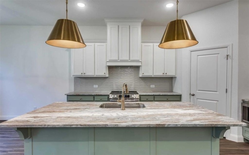 790 Sterling Drive, Benbrook, TX 76126, 4 Bedrooms Bedrooms, ,3 BathroomsBathrooms,Residential,For Sale,790 Sterling Drive,20843520