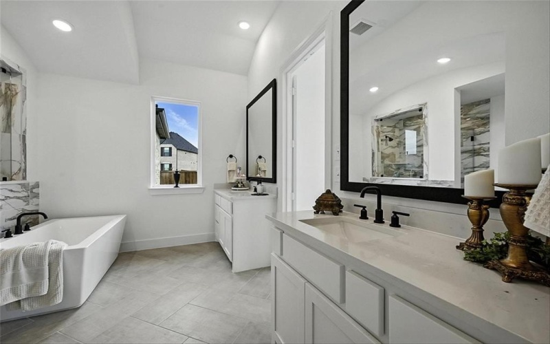 2815 Cedar Ridge, Sherman, TX 75092, 4 Habitaciones Habitaciones , ,3 BañosBaños,Residential,En Venta,2815 Cedar Ridge,20843680