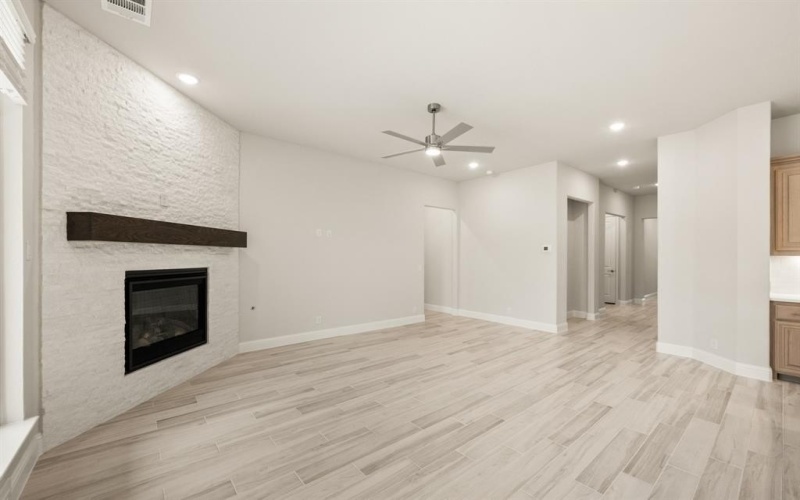 3413 Nightingale Lane, Midlothian, TX 76065, 4 Bedrooms Bedrooms, ,3 BathroomsBathrooms,Residential,For Sale,3413 Nightingale Lane,20843983