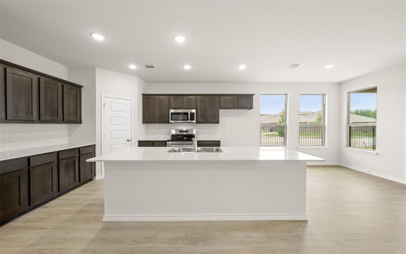 401-403 Saddle Lane, Denton, TX 76205, 8 Bedrooms Bedrooms, ,5 BathroomsBathrooms,Residential Multi Family,For Sale,401-403 Saddle Lane,0,20844049