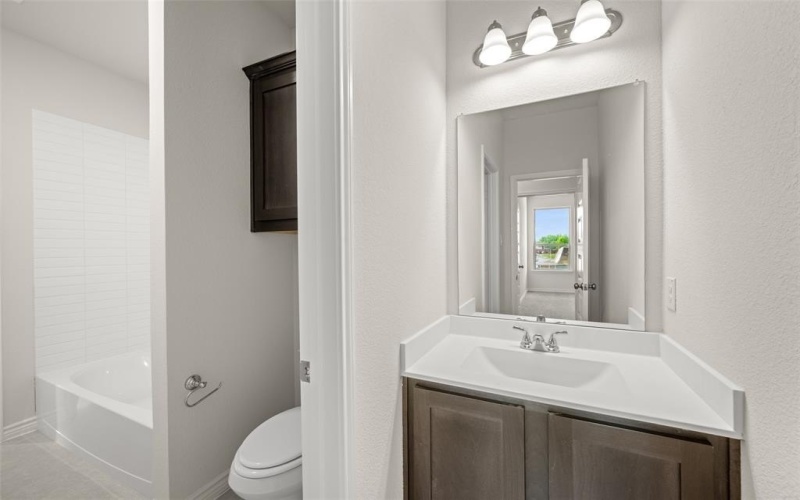 401-403 Saddle Lane, Denton, TX 76205, 8 Bedrooms Bedrooms, ,5 BathroomsBathrooms,Residential Multi Family,For Sale,401-403 Saddle Lane,0,20844049