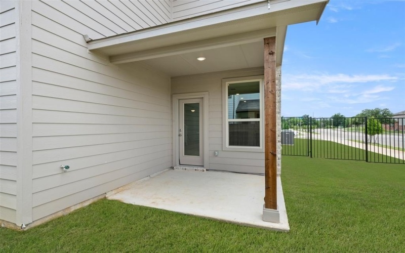 401-403 Saddle Lane, Denton, TX 76205, 8 Bedrooms Bedrooms, ,5 BathroomsBathrooms,Residential Multi Family,For Sale,401-403 Saddle Lane,0,20844049