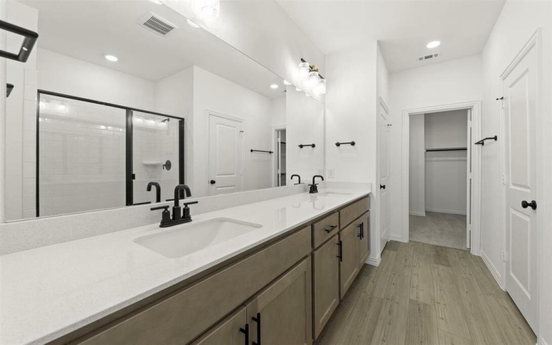 14111 Harden Street, Pilot Point, TX 76258, 5 Bedrooms Bedrooms, ,5 BathroomsBathrooms,Residential,For Sale,14111 Harden Street,20846871