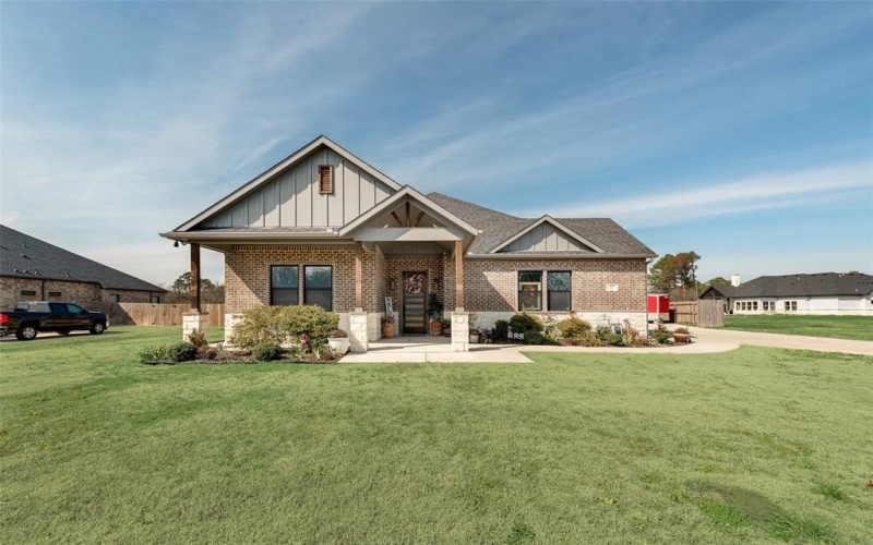 327 Lovers Lane, Terrell, TX 75160, 4 Habitaciones Habitaciones , ,3 BañosBaños,Residential,En Venta,327 Lovers Lane,20844827