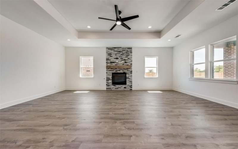 327 Lovers Lane, Terrell, TX 75160, 4 Habitaciones Habitaciones , ,3 BañosBaños,Residential,En Venta,327 Lovers Lane,20844827