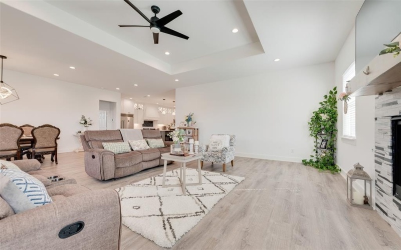 327 Lovers Lane, Terrell, TX 75160, 4 Habitaciones Habitaciones , ,3 BañosBaños,Residential,En Venta,327 Lovers Lane,20844827