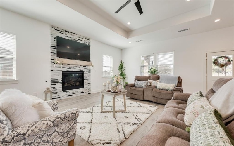 327 Lovers Lane, Terrell, TX 75160, 4 Habitaciones Habitaciones , ,3 BañosBaños,Residential,En Venta,327 Lovers Lane,20844827