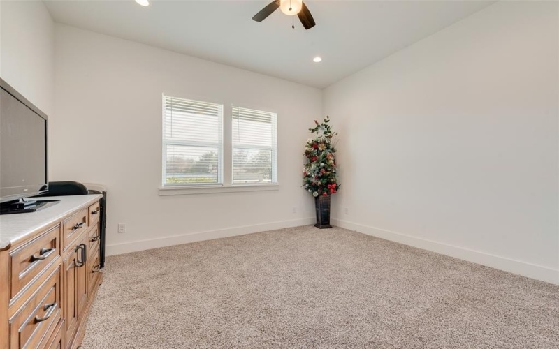 327 Lovers Lane, Terrell, TX 75160, 4 Habitaciones Habitaciones , ,3 BañosBaños,Residential,En Venta,327 Lovers Lane,20844827