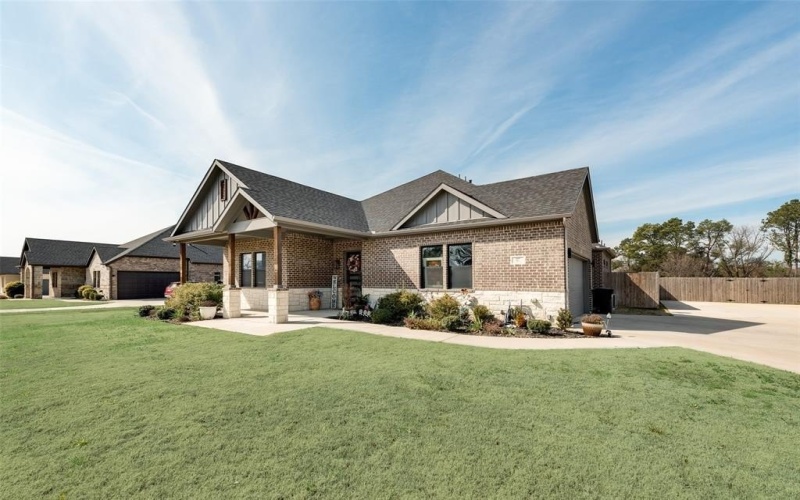 327 Lovers Lane, Terrell, TX 75160, 4 Habitaciones Habitaciones , ,3 BañosBaños,Residential,En Venta,327 Lovers Lane,20844827