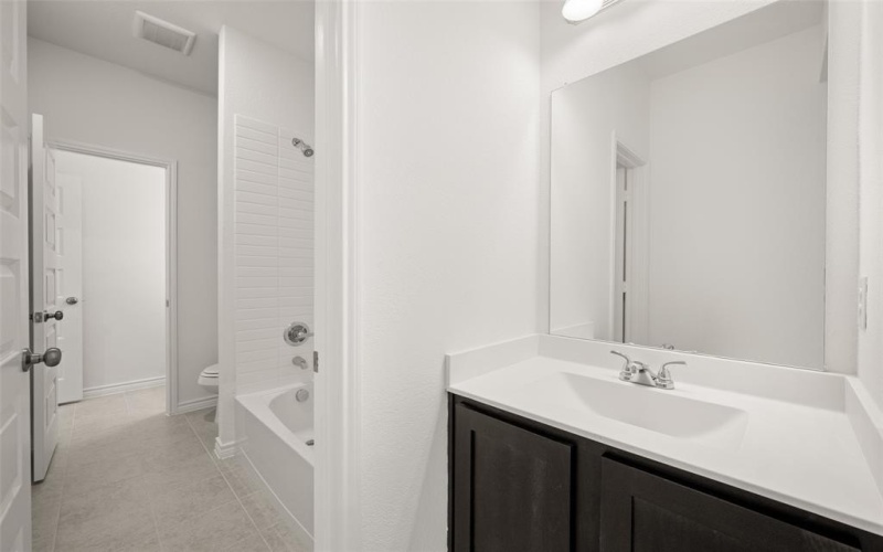 400-402 Wrangler Lane, Denton, TX 76205, 8 Habitaciones Habitaciones , ,5 BañosBaños,Residential Multi Family,En Venta,400-402 Wrangler Lane,20844832
