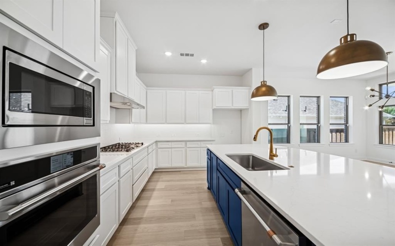 2033 Rolling Oaks Drive, Fort Worth, TX 76008, 4 Habitaciones Habitaciones , ,3 BañosBaños,Residential,En Venta,2033 Rolling Oaks Drive,20845022