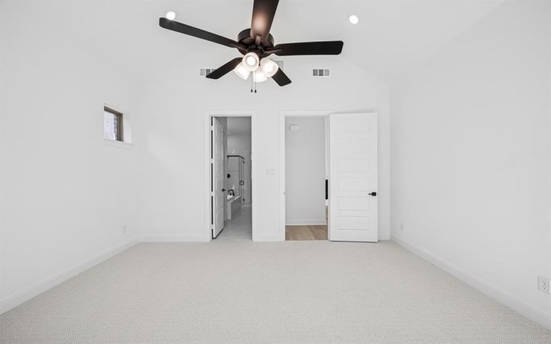 2033 Rolling Oaks Drive, Fort Worth, TX 76008, 4 Habitaciones Habitaciones , ,3 BañosBaños,Residential,En Venta,2033 Rolling Oaks Drive,20845022