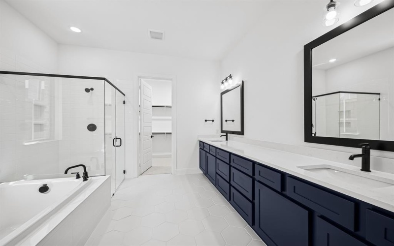 2033 Rolling Oaks Drive, Fort Worth, TX 76008, 4 Habitaciones Habitaciones , ,3 BañosBaños,Residential,En Venta,2033 Rolling Oaks Drive,20845022