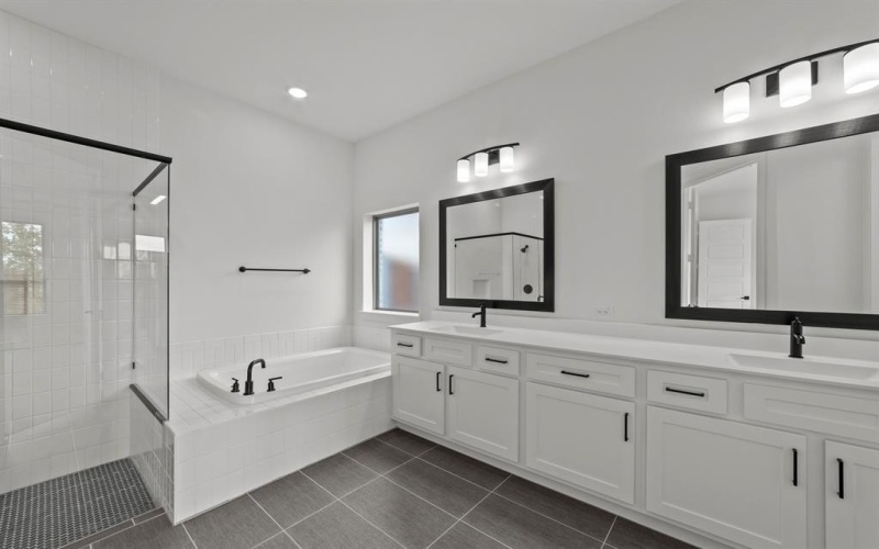 2806 Neidman Drive, Mansfield, TX 76063, 4 Bedrooms Bedrooms, ,3 BathroomsBathrooms,Residential,For Sale,2806 Neidman Drive,20845211