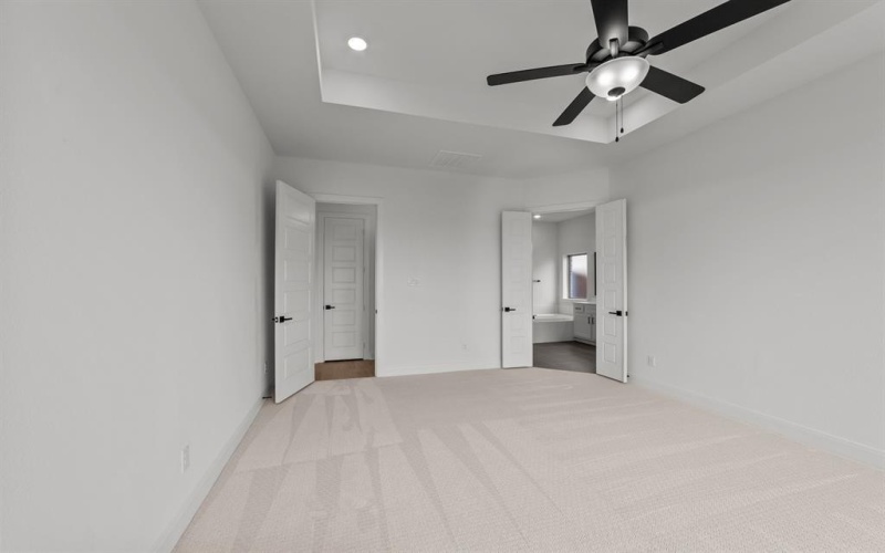 2806 Neidman Drive, Mansfield, TX 76063, 4 Bedrooms Bedrooms, ,3 BathroomsBathrooms,Residential,For Sale,2806 Neidman Drive,20845211