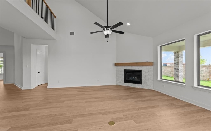 2806 Neidman Drive, Mansfield, TX 76063, 4 Bedrooms Bedrooms, ,3 BathroomsBathrooms,Residential,For Sale,2806 Neidman Drive,20845211