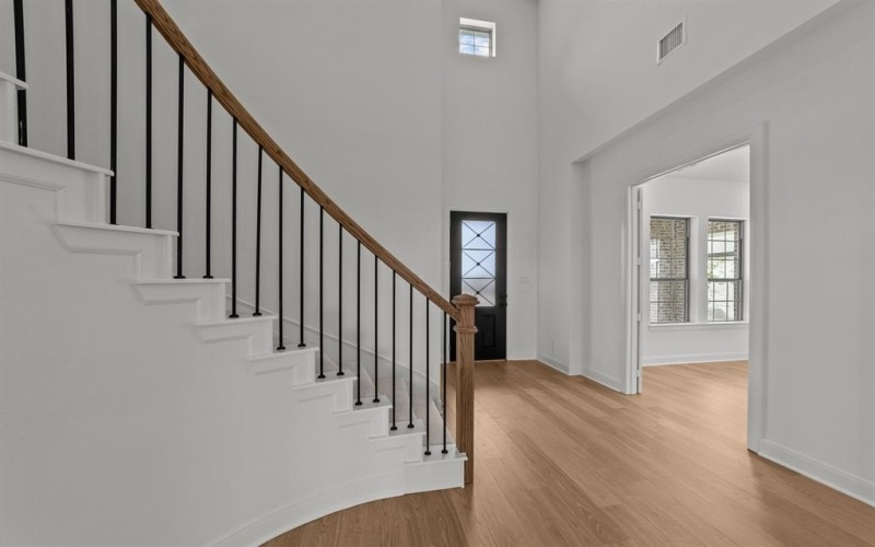 2806 Neidman Drive, Mansfield, TX 76063, 4 Bedrooms Bedrooms, ,3 BathroomsBathrooms,Residential,For Sale,2806 Neidman Drive,20845211