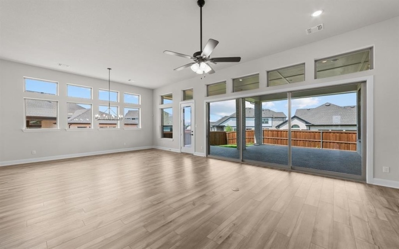 604 Derby Drive, Mansfield, TX 76063, 4 Bedrooms Bedrooms, ,3 BathroomsBathrooms,Residential,For Sale,604 Derby Drive,20848630