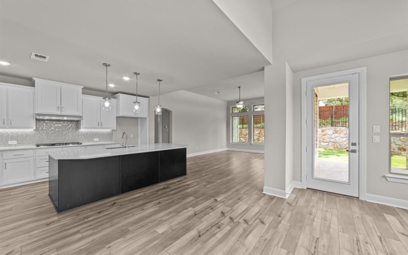 6200 Escarpment Drive, Fort Worth, TX 76112, 4 Habitaciones Habitaciones , ,3 BañosBaños,Residential,En Venta,6200 Escarpment Drive,20848672