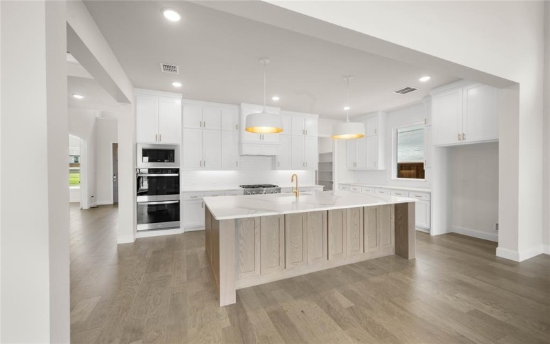 14408 Capridge Road, Fort Worth, TX 76008, 4 Bedrooms Bedrooms, ,5 BathroomsBathrooms,Residential,For Sale,14408 Capridge Road,0,20845445