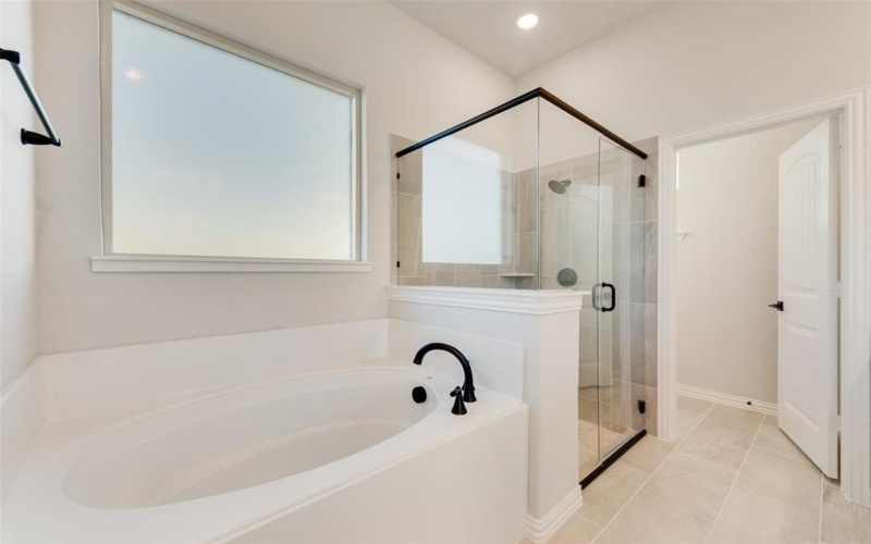 1590 County Road 200, Valley View, TX 76272, 5 Bedrooms Bedrooms, ,5 BathroomsBathrooms,Residential,For Sale,1590 County Road 200,20846121