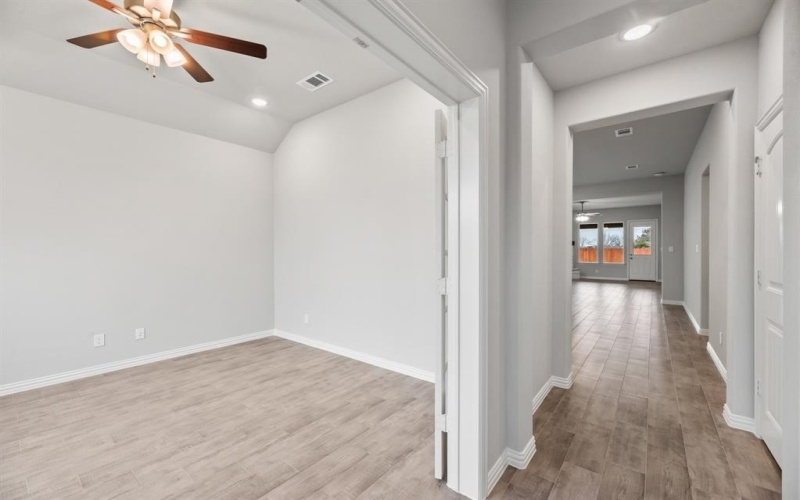1237 Comal Lane, Springtown, TX 76082, 4 Bedrooms Bedrooms, ,2 BathroomsBathrooms,Residential,For Sale,1237 Comal Lane,20846177