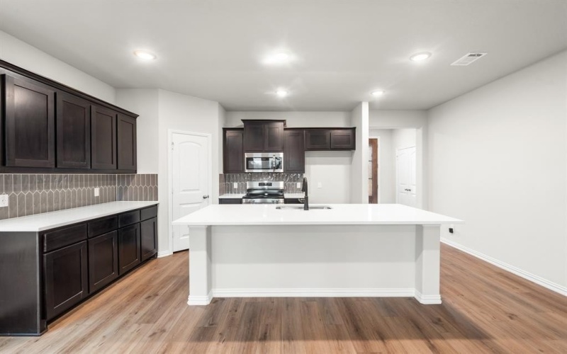1241 Comal Lane, Springtown, TX 76082, 4 Bedrooms Bedrooms, ,2 BathroomsBathrooms,Residential,For Sale,1241 Comal Lane,20846181