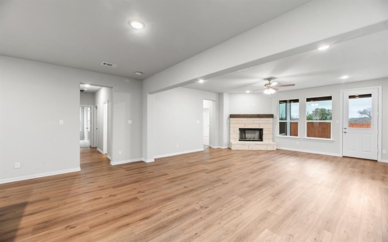 1241 Comal Lane, Springtown, TX 76082, 4 Bedrooms Bedrooms, ,2 BathroomsBathrooms,Residential,For Sale,1241 Comal Lane,20846181