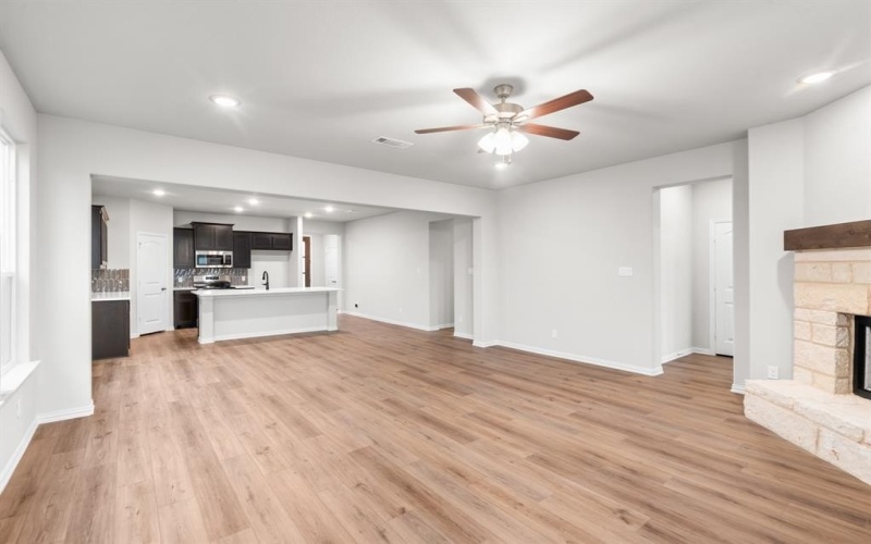 1241 Comal Lane, Springtown, TX 76082, 4 Bedrooms Bedrooms, ,2 BathroomsBathrooms,Residential,For Sale,1241 Comal Lane,20846181