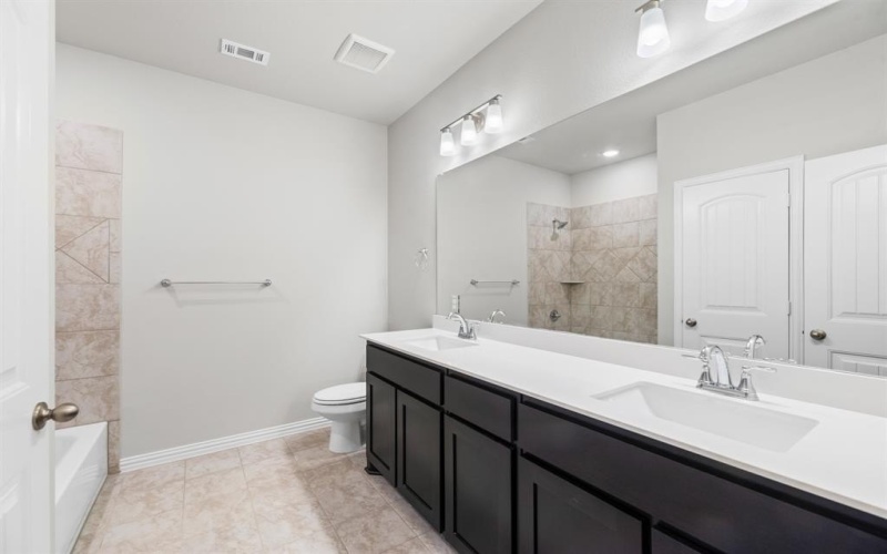 1241 Comal Lane, Springtown, TX 76082, 4 Bedrooms Bedrooms, ,2 BathroomsBathrooms,Residential,For Sale,1241 Comal Lane,20846181
