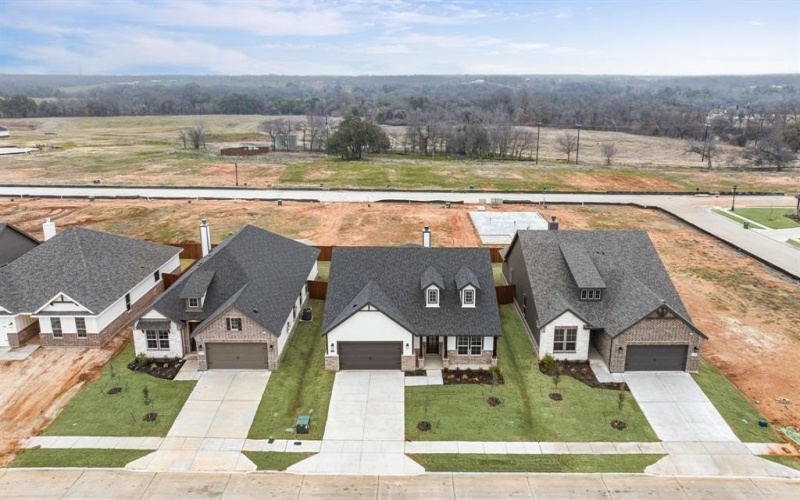 1241 Comal Lane, Springtown, TX 76082, 4 Bedrooms Bedrooms, ,2 BathroomsBathrooms,Residential,For Sale,1241 Comal Lane,20846181