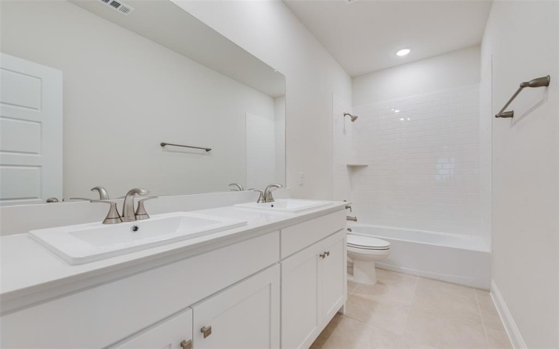 7116 Manhattan Drive, Rowlett, TX 75088, 3 Bedrooms Bedrooms, ,2 BathroomsBathrooms,Residential,For Sale,7116 Manhattan Drive,20846343