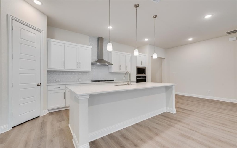 7116 Manhattan Drive, Rowlett, TX 75088, 3 Bedrooms Bedrooms, ,2 BathroomsBathrooms,Residential,For Sale,7116 Manhattan Drive,20846343