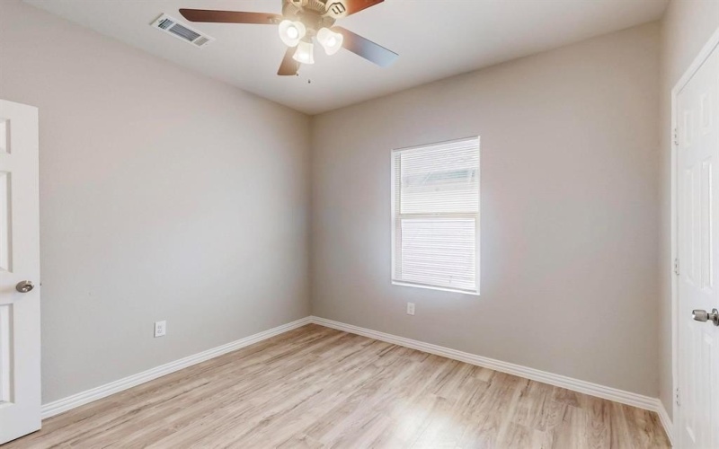 10323 Tamworth Drive, Dallas, TX 75217, 4 Bedrooms Bedrooms, ,3 BathroomsBathrooms,Residential,For Sale,10323 Tamworth Drive,20846602