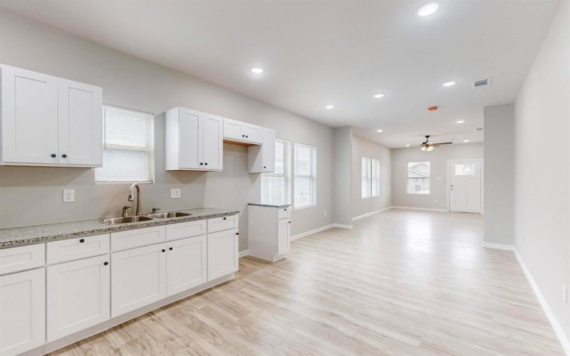 10323 Tamworth Drive, Dallas, TX 75217, 4 Bedrooms Bedrooms, ,3 BathroomsBathrooms,Residential,For Sale,10323 Tamworth Drive,20846602