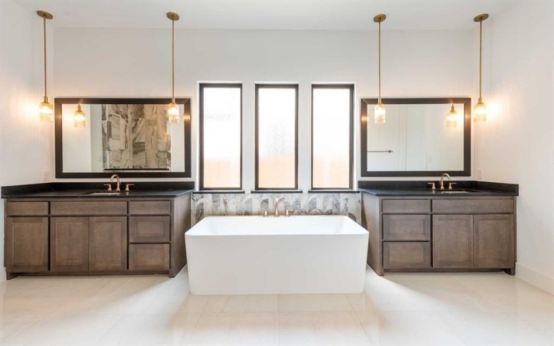 773 Bear Creek Drive, Hurst, TX 76054, 4 Bedrooms Bedrooms, ,5 BathroomsBathrooms,Residential,For Sale,773 Bear Creek Drive,0,20843849